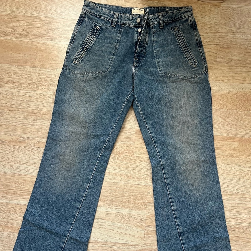 Mid rise Light wash jeans